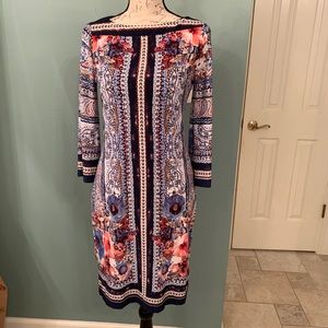 Flattering dress, ready to impress!